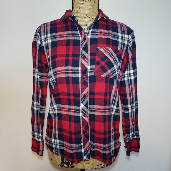Woolrich Plaid Flannel Button Down Size S - Picture 1 of 9